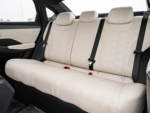 BYD Qin Plus DM-i Glory Edition